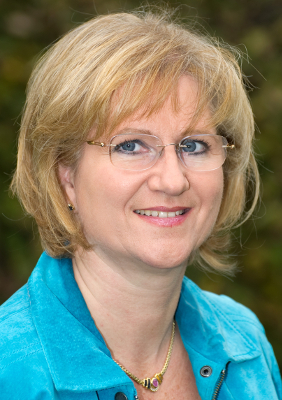 MR Dr. Claudia Westreicher